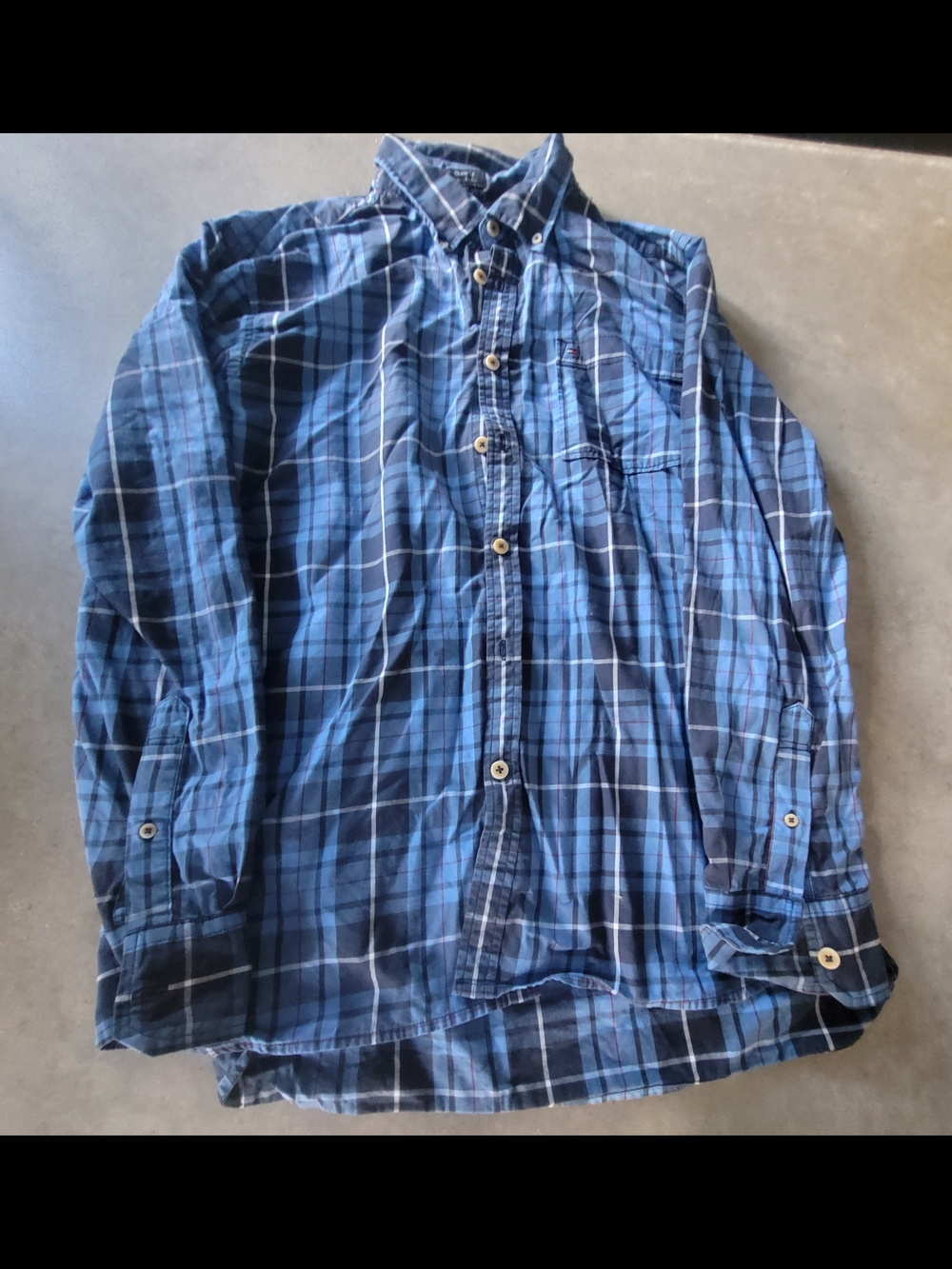Tommy Hilfiger Men's Blue Plaid Button-Up Shirt - Classic Casual